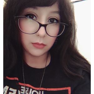 Meet your Posher, America